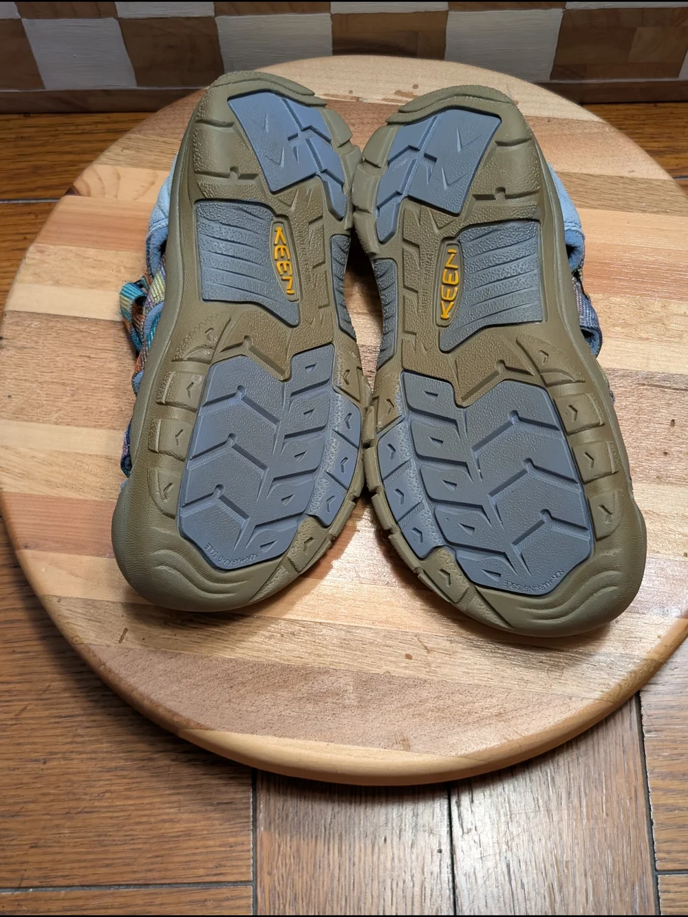 KEEN KIDS NEWPORT H2 SPORT SANDALS RAINBOW TIE DYE YOUTH SIZE 13
